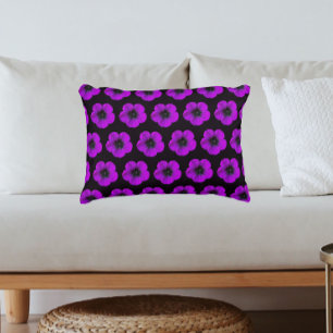 Almofada Decorativa Padrão Floral Preto de Gerânio Roxo