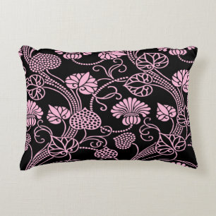 Almofada Decorativa Padrão Floral Retro Rosa no Preto
