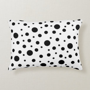 Almofada Decorativa Padrão preto na Bolinhas branca