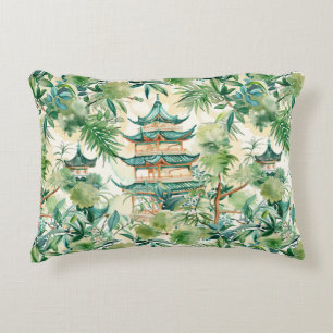 Almofada Decorativa Pagoda Asiática de Aquarela na Paisagem Verdante (