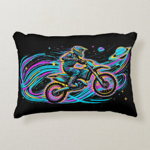 Almofada Decorativa Passando pelo Espaço - Cavaleiro Motocross