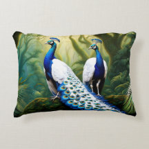 Pavão branco-majestoso e azul na floresta