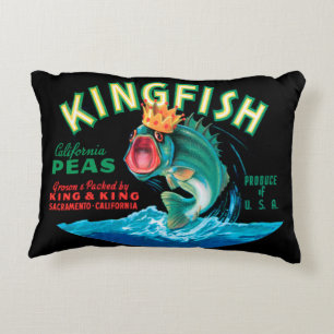 Almofada Decorativa Peixes de Baixo Vestindo uma Coroa em um Fundo Pre
