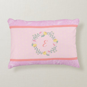 Almofada Decorativa Pequena Garota Pastel Rosa Monograma Floral