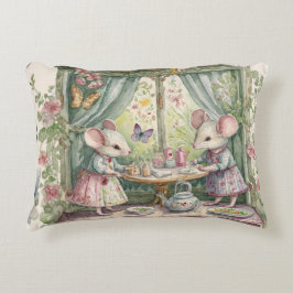 Almofada Decorativa Pequeno rato na ilustração de jardim de mesa