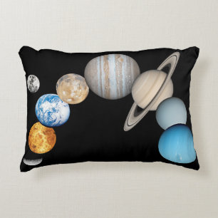 Almofada Decorativa Planetas do sistema solar (alterável a cores)