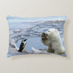 Almofada Decorativa Polar Bear Cub & Penguin Melhores Amigos