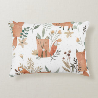 Almofada Decorativa Raposas nos prados: Aquarela sem costura