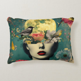 Almofada Decorativa Retrato Floral Surrealista da Lua