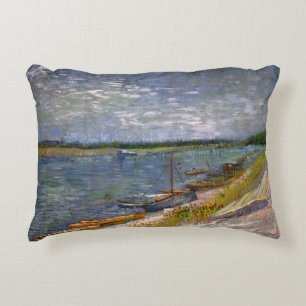 Almofada Decorativa Rio com Barcos a Remo por Vincent van Gogh