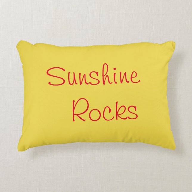 Almofada Decorativa "Rochas Sunshine" Frase Fundo Amarelo (Frente)