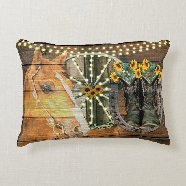 Almofada Decorativa Rústico Cavalo Girassol Vagabundo Vagão Roda Botas (Frente)