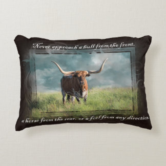 Almofada Decorativa Sabedoria de Cowboy Ocidental Longhorn
