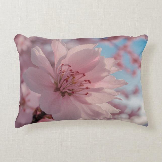 Almofada Decorativa Serene Spring Flower Art  (Frente)