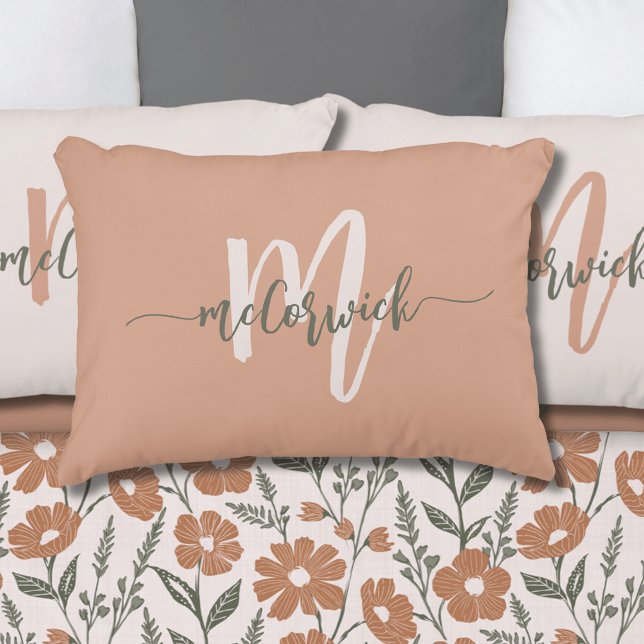 Almofada Decorativa Simple Family Monogram Name Terracotta (Criador carregado)