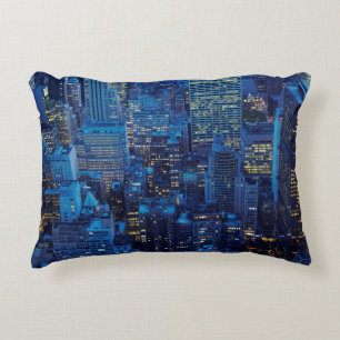 Almofada Decorativa Skyline de NYC, opinião de ângulo alto no
