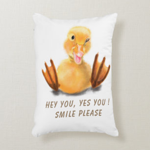 Almofada Decorativa Sorriso de Piscar os olhos com Pato Amarelo Engra