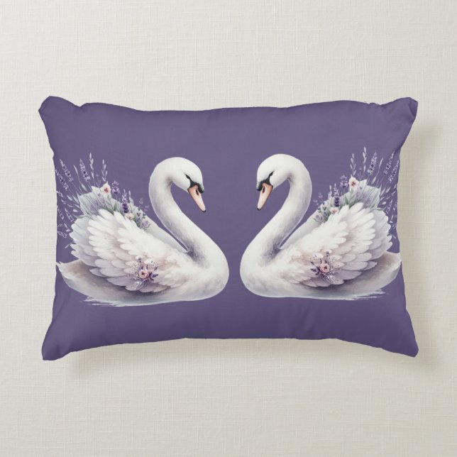 Almofada Decorativa Swan de Aquarela com Florais de Lavanda (Frente)
