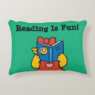 Almofada Decorativa Tallulah faz uma cara engraçada