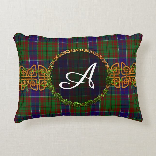 Almofada Decorativa Tartan e monograma de Adams (Frente)