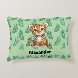 Almofada Decorativa Tigre de desenho animado em folhas tropicais