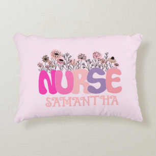 Almofada Decorativa Tipografia "Enfermeira" elegante com Floral Vibran