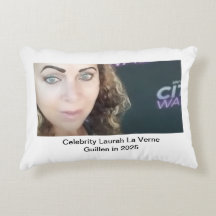 #TOPCELEBRIDADE #LAURAHLAVERNEGUILLEN  2025