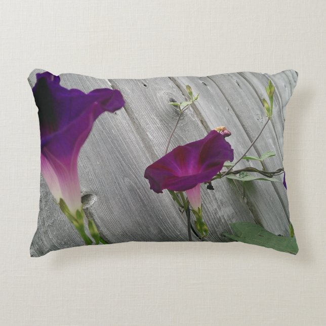 Almofada Decorativa Travesseiro com Acento Floral (Frente)