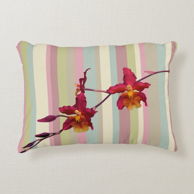 Almofada Decorativa Travesseiro com um Spray de Orquídeas Cattleya (Frente)