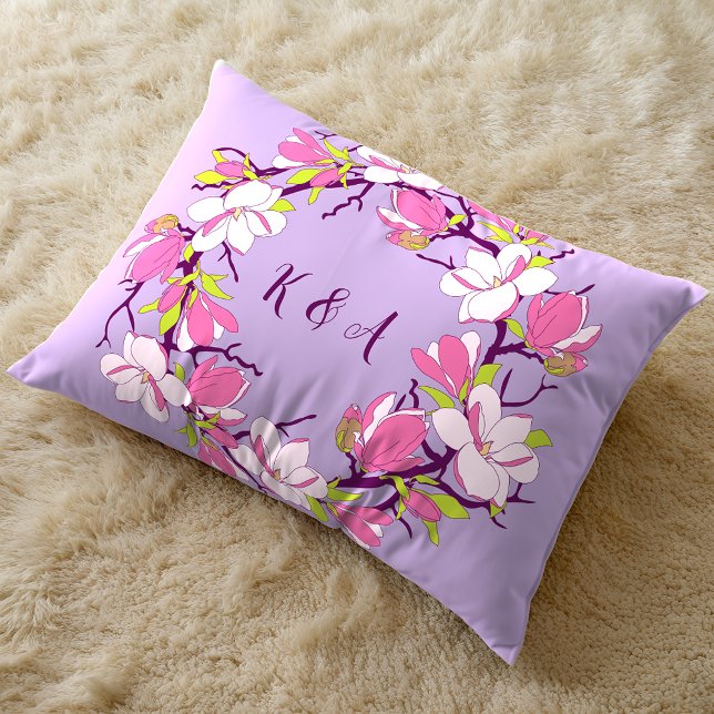 Almofada Decorativa Travesseiro Personalizado para Ênfase da Magnolia (Blooming Magnolia Personalized Accent Pillow)
