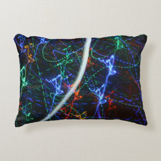 Almofada Decorativa Trilhas de Luz Neon Fotografia Abstrata. Cyberpunk