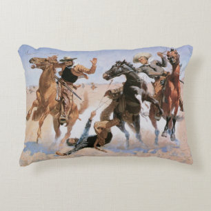 Almofada Decorativa Vaqueiros Antigos, Ajudando um Camarada Remington