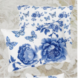 Almofada Decorativa Vintage Chinoiserie Rosas de Borboleta Branca Azul