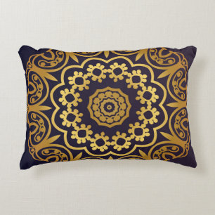 Almofada Decorativa Vintage Convite com o padrão Mandala. Deco