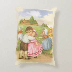 Almofada Decorativa Vintage Georgie Porgie Rimas Infantis da Mamãe Gan