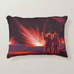 Almofada Decorativa Vintage Science Fiction Alienígena Red Planet Expl<br><div class="desc">Imagem de Vintage,  ilustração futurista Science Fiction com astronautas alienígenas amigáveis acenando. Eles estão em um planeta ou lua vermelho com bolas de fogo explosivas que se parecem com fogos de artifício. Um clássico design de quadrinhos retrô 50 de ficção científica.</div>