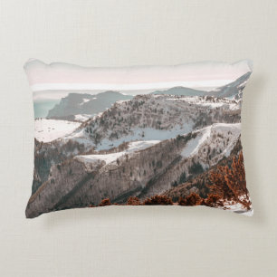 ALMOFADA DECORATIVA VISTA DE PÁSSARO DA MONTANHA COBERTA PELA NEVE SO
