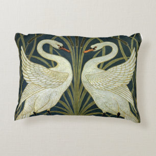 Almofada Decorativa Walter Crane Swan & Rush e Iris Vitoriano