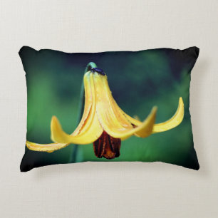 Almofada Decorativa Wild Canada Lily Com Insetos