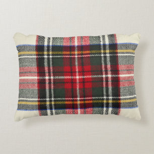 Almofada Decorativa Xadrez de tartã escocesa vermelha e branca.
