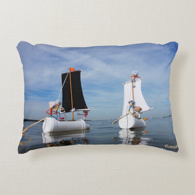 Almofada Decorativa Zeilende Fubby's die op avontuur gaan. (Frente)