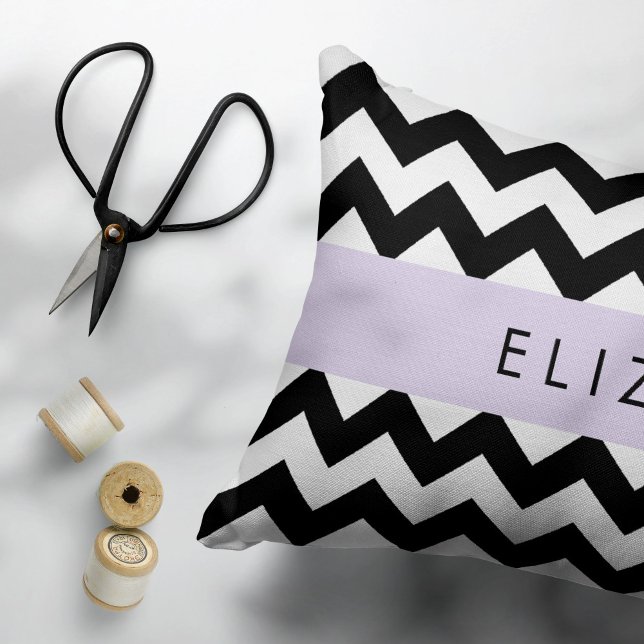 Almofada Decorativa Zigzag preto-e-branco, padrão Chevron, seu nome (Criador carregado)