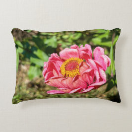 Almofada Decorativa Zinnia rosa com centro amarelo