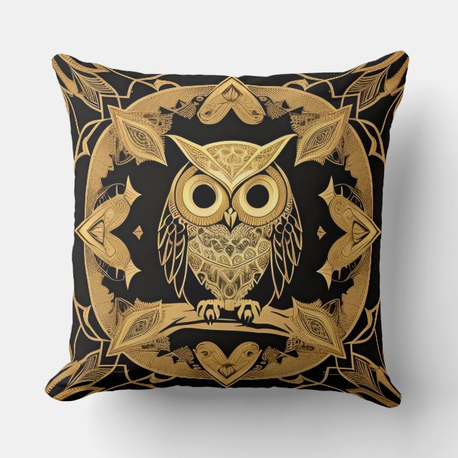 Almofada Desenho de Mandala de Coruja Decorativa Dourada (Frente)