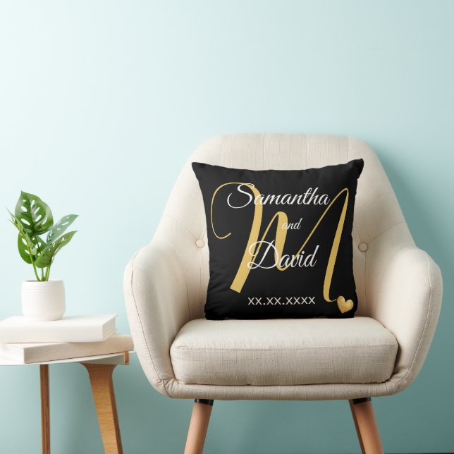 Almofada Desenho de Monograma de Casamento com Nomes e Data (Cadeira)