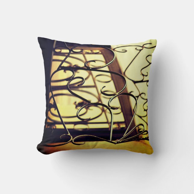 Almofada Design da Porta de Ferro (Frente)