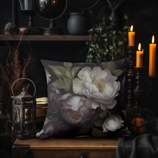 Almofada Design Floral de Academia Sombria (Criador carregado)