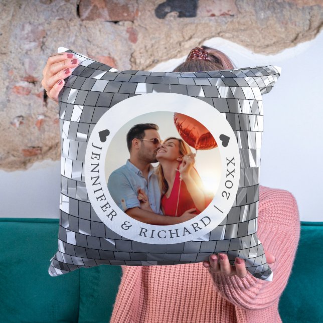Almofada Dia de os namorados Silver Disco com Fotografia e  (Silver Disco Valentine's Day with Photo & Text Throw Pillow)