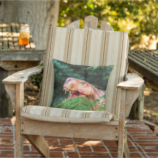 Almofada Dinossauro na floresta. 