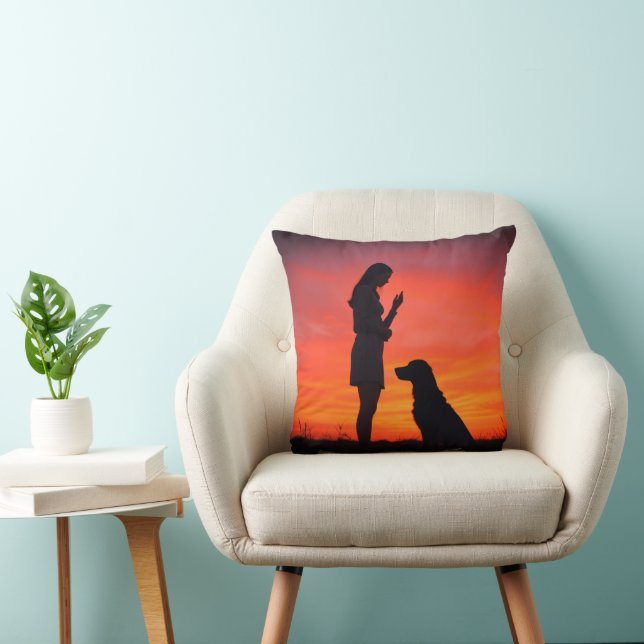 Almofada dog and girl Throw Pillows (Cadeira)